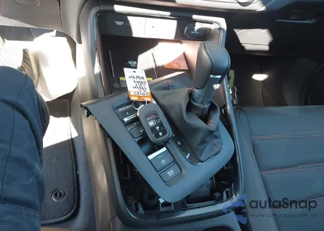 2025 Honda Cr-V Hybrid Sport-L from USA, damaged, VIN 7FARS6H86SE090410